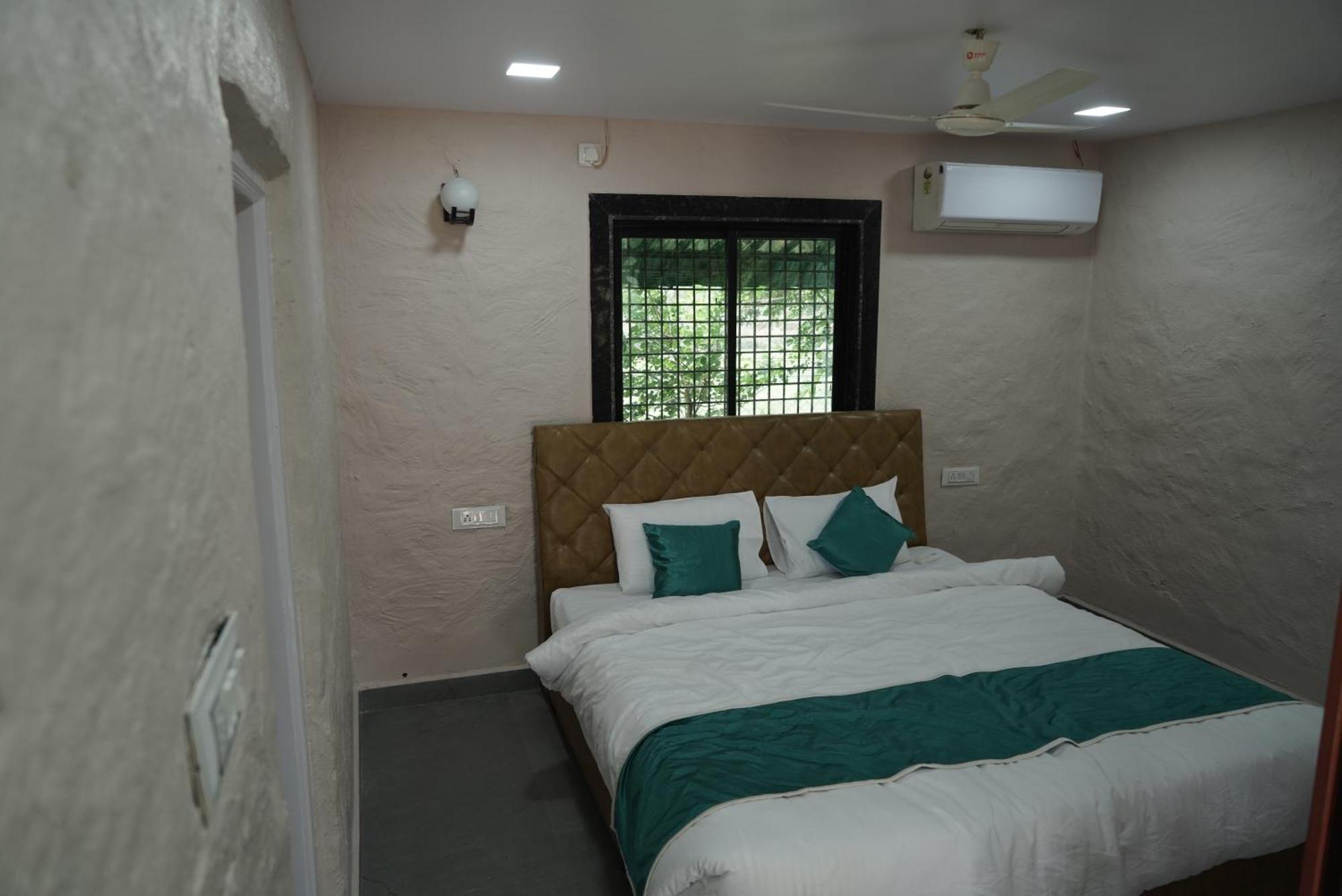 Tiger Sanskriti Resort Khawāsa Esterno foto